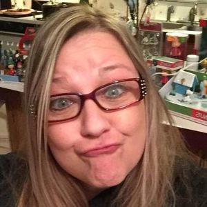 Meet your Posher, Chrissy